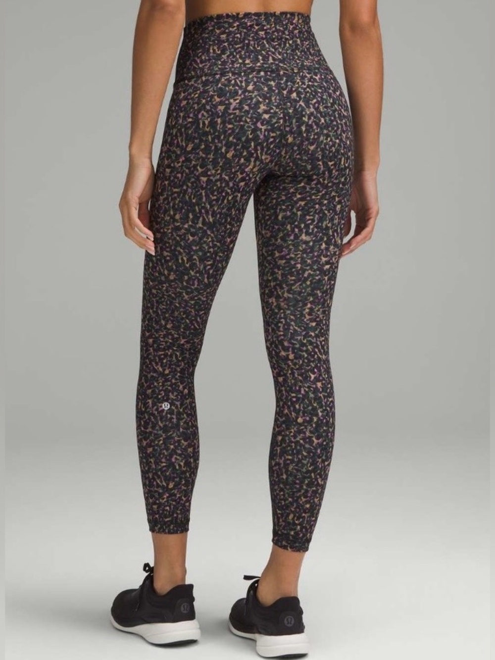 LULULEMON Fluctuate Micro Pink Multi Wunder Train High-Rise Tight 25" Size 6